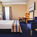 Intercityhotel Hotel 3*