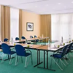 Intercityhotel Hotel 3*
