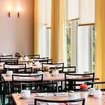 Intercityhotel Hotel 3*