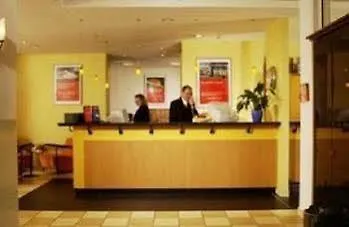 Intercityhotel מלון 3*