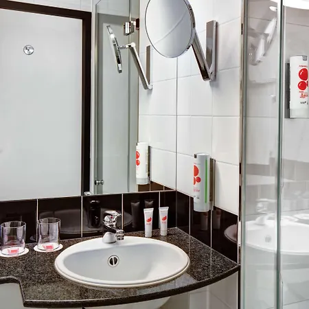 Hotel Intercityhotel 3*