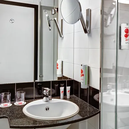 Hotel Intercityhotel 3*