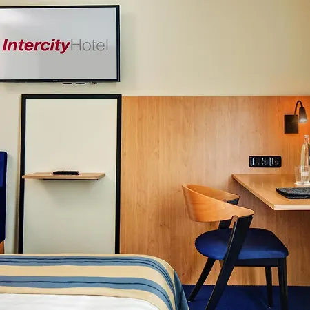 Intercityhotel מלון 3*