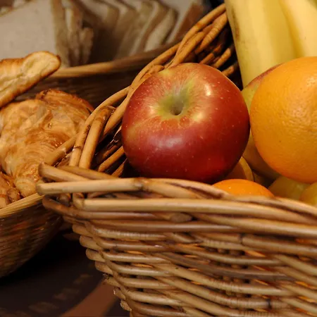 Intercityhotel Hotel 3*