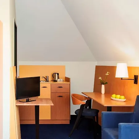 Intercityhotel Hotel 3*