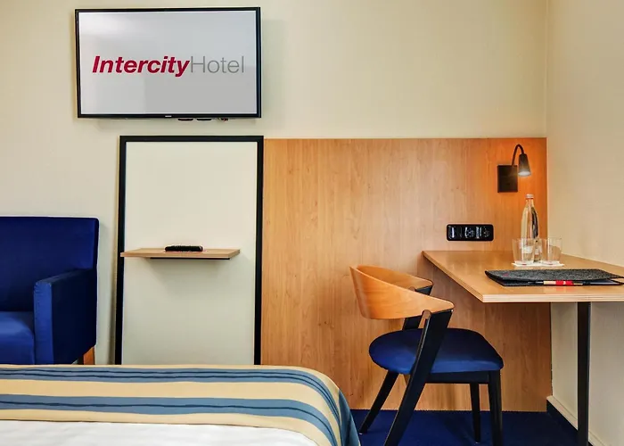 Intercityhotel Отель 3*