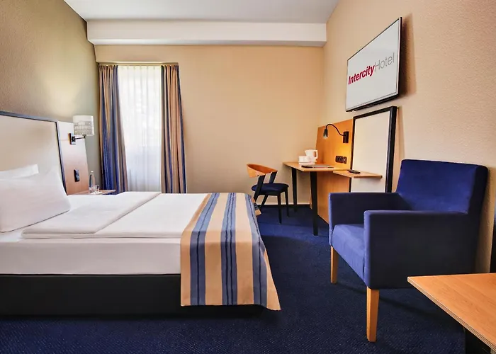 Intercityhotel Отель 3*