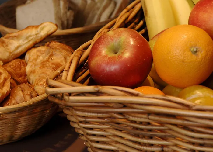 Intercityhotel Отель 3*