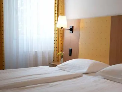 Отель Intercityhotel