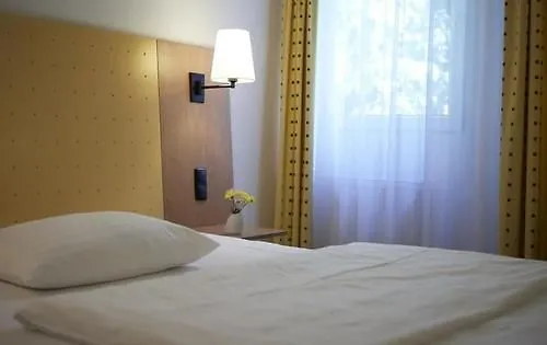 Intercityhotel 3* Целле